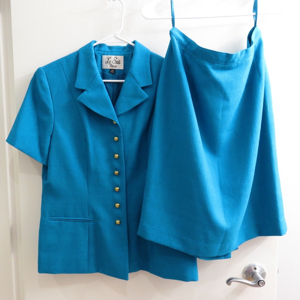 Le Suit Petite Turquoise Skirt Suit Blazer with Gold Buttons Size 14P